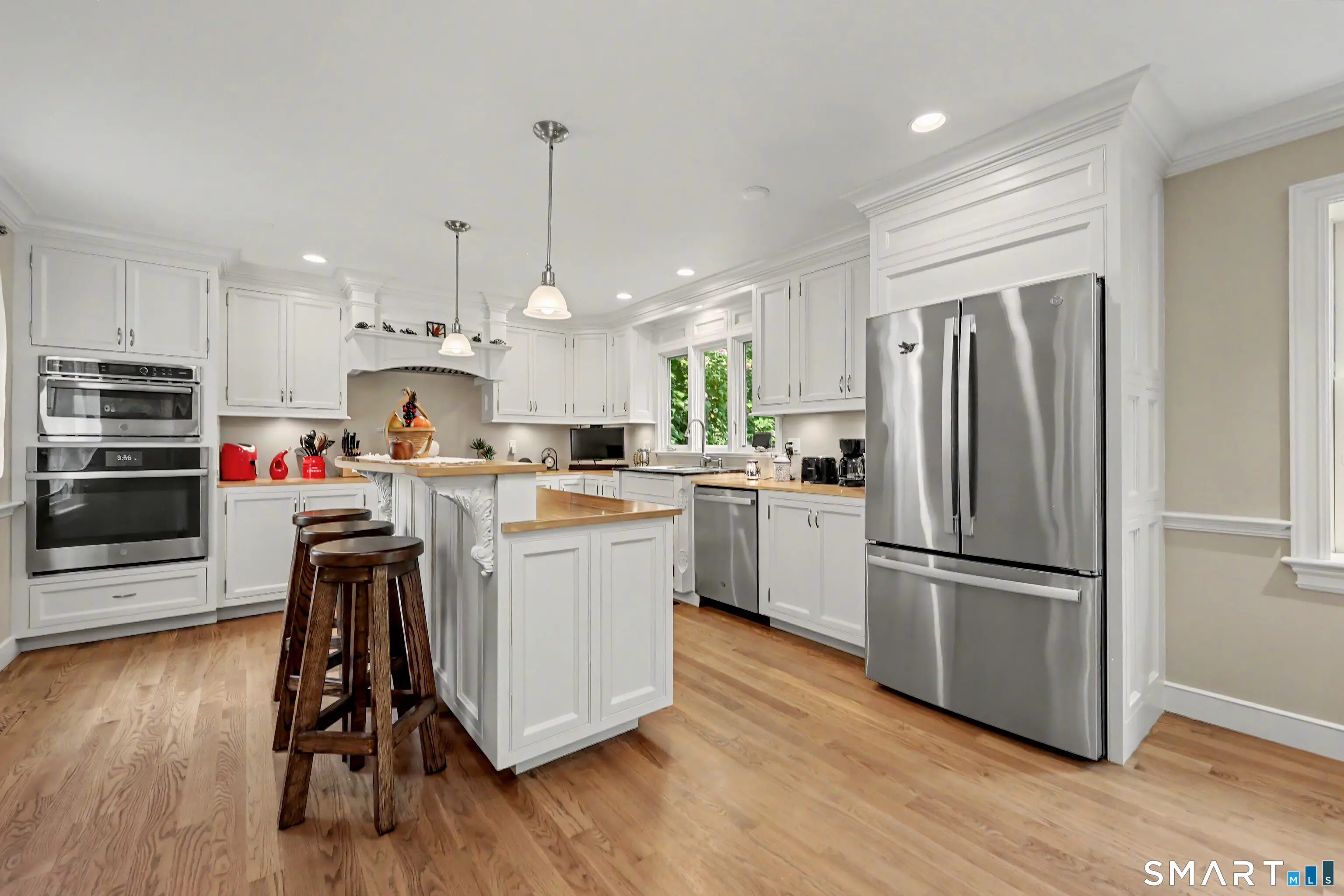 14 Paper Mill Road, New Milford