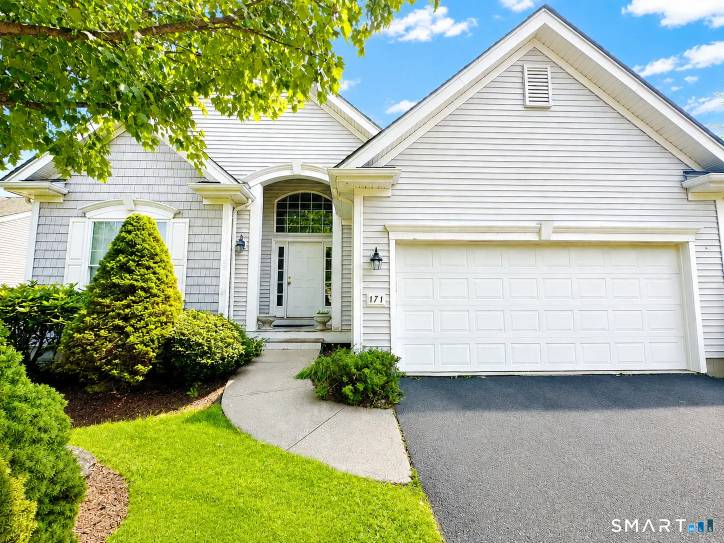 171 Country Club Drive 171, Oxford