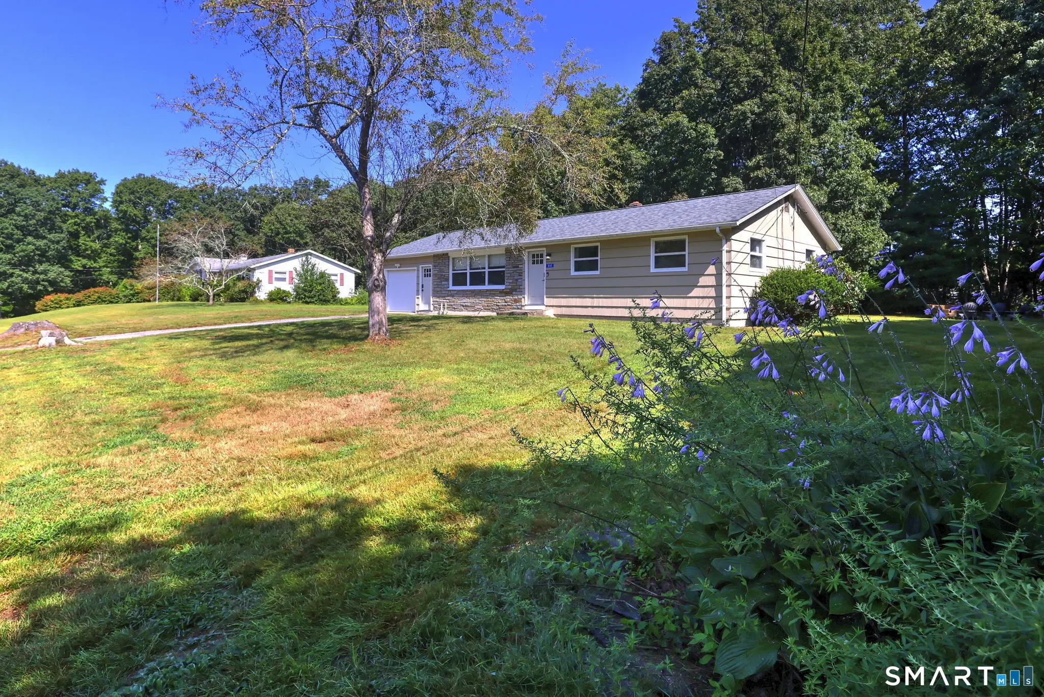 44 Davis Street, Killingly