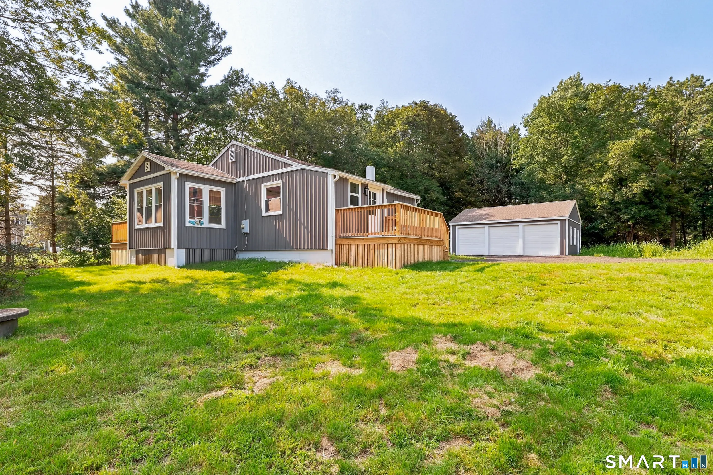 1092 Plainfield Pike, Sterling