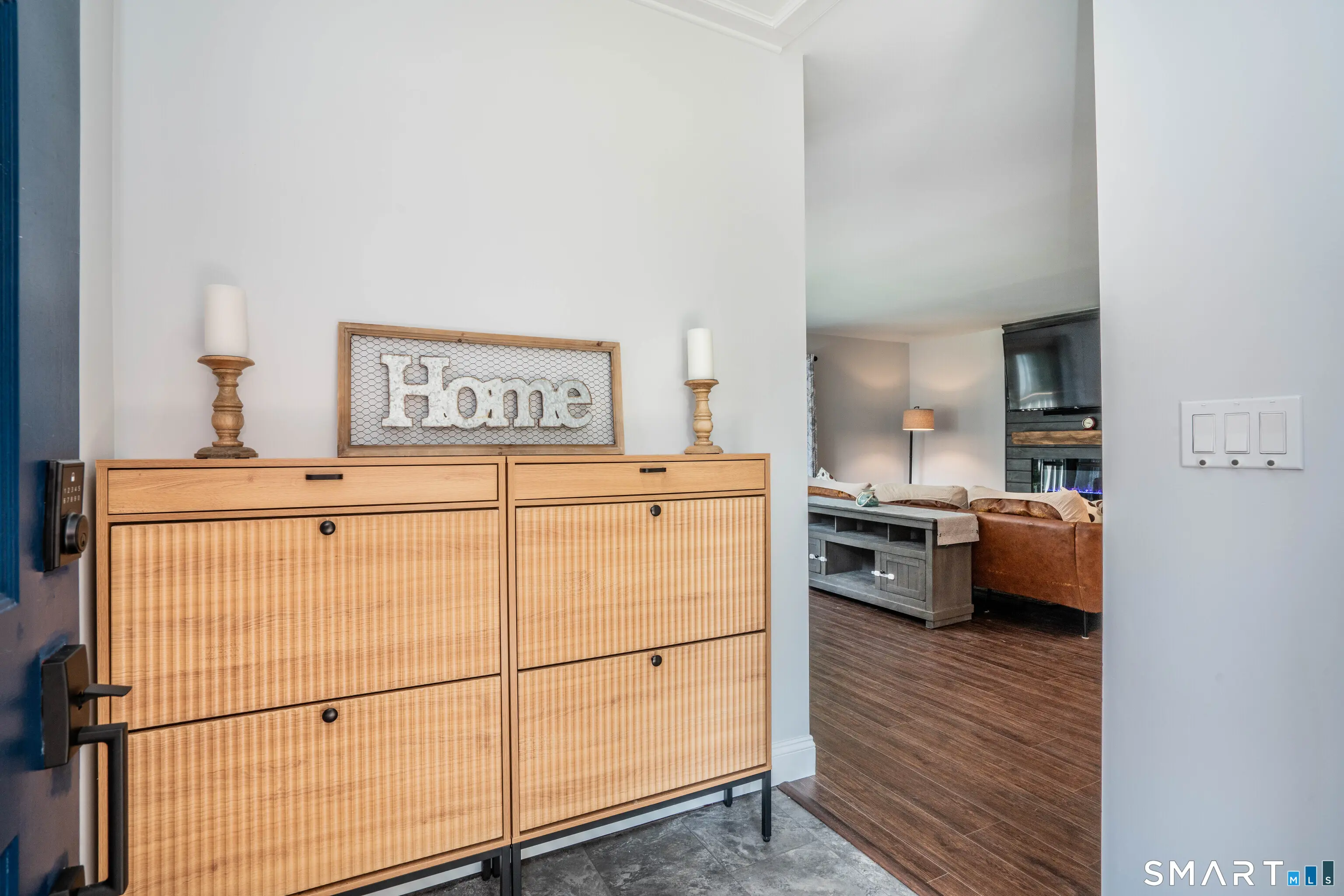 81 Fox Run Court 81, Newington