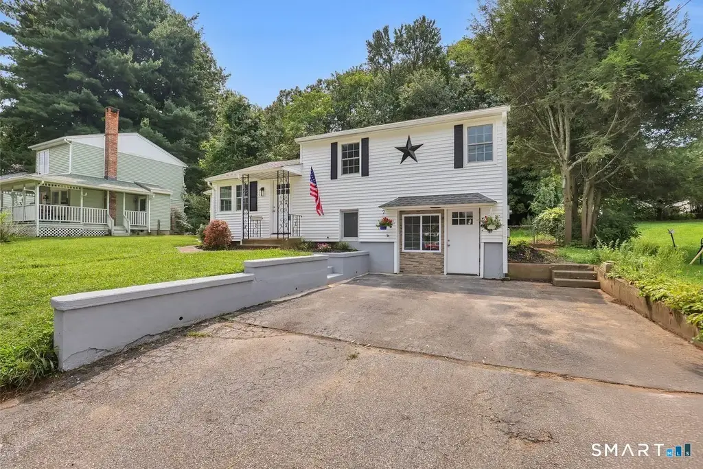 76 Jersey Street, Waterbury