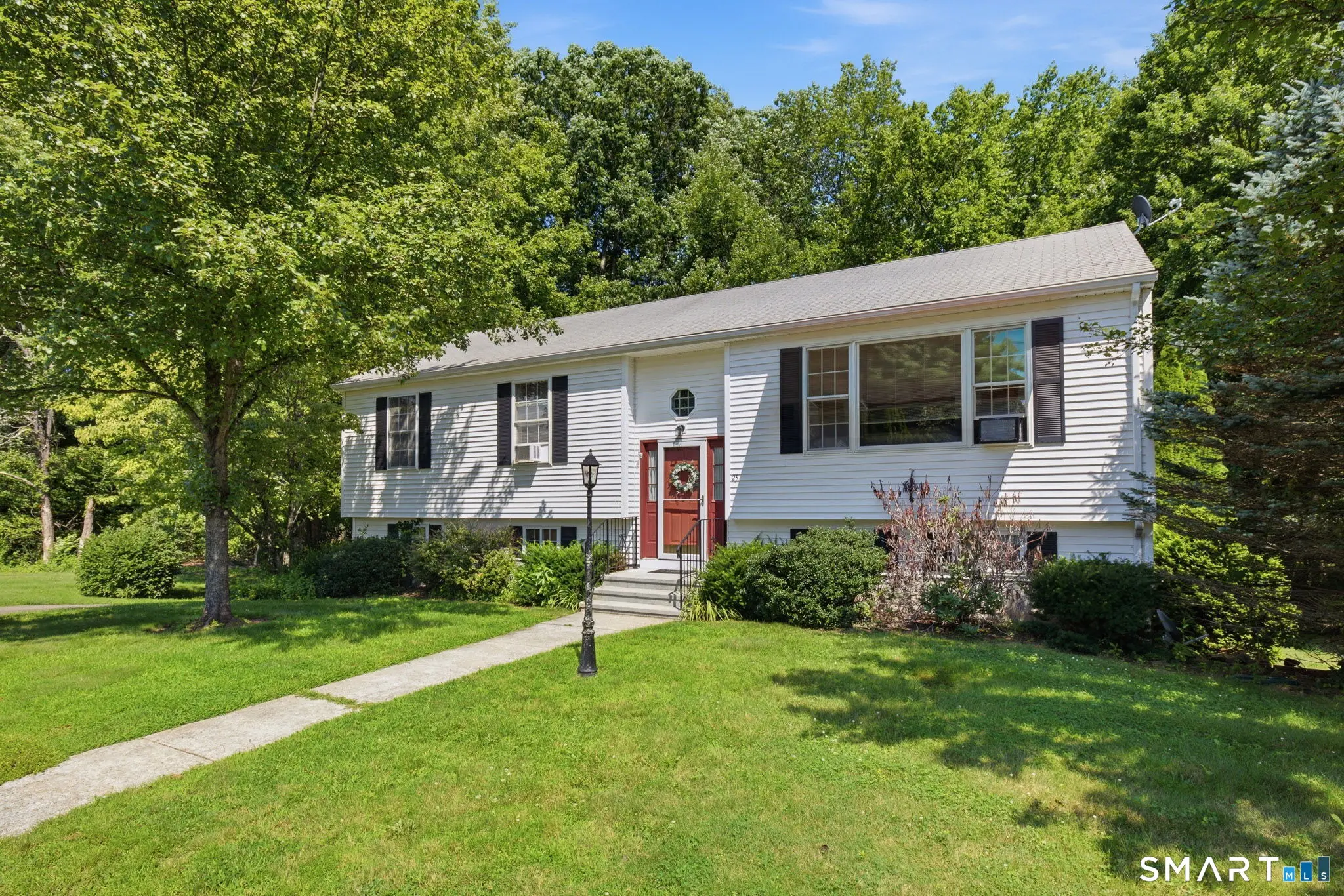 25 Samantha Lane, Madison