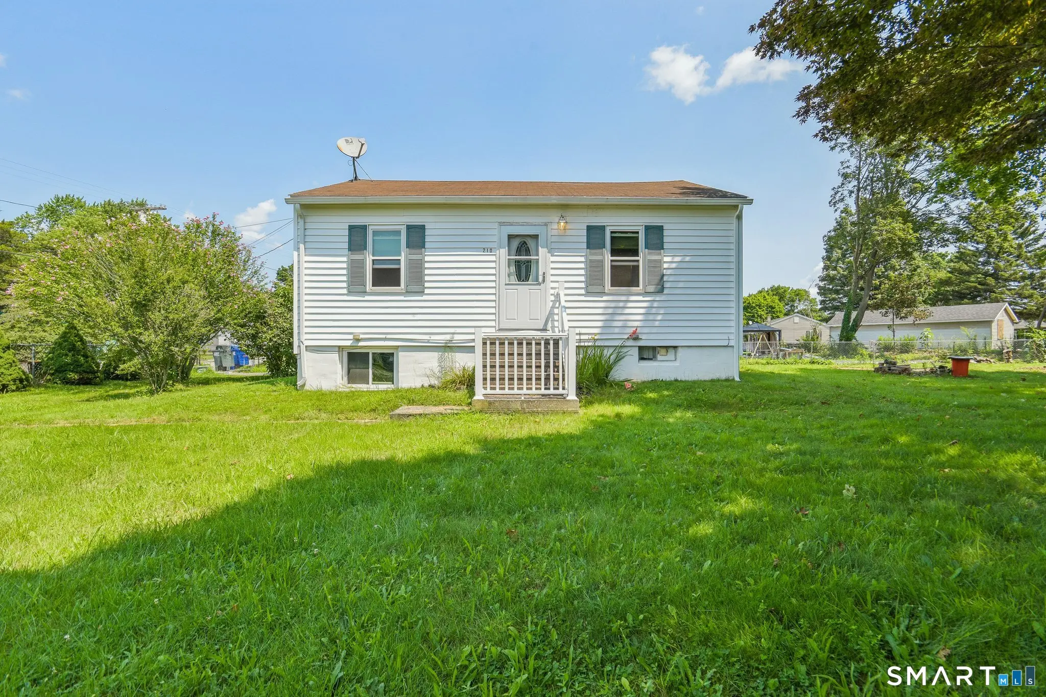210 Midway Oval, Groton