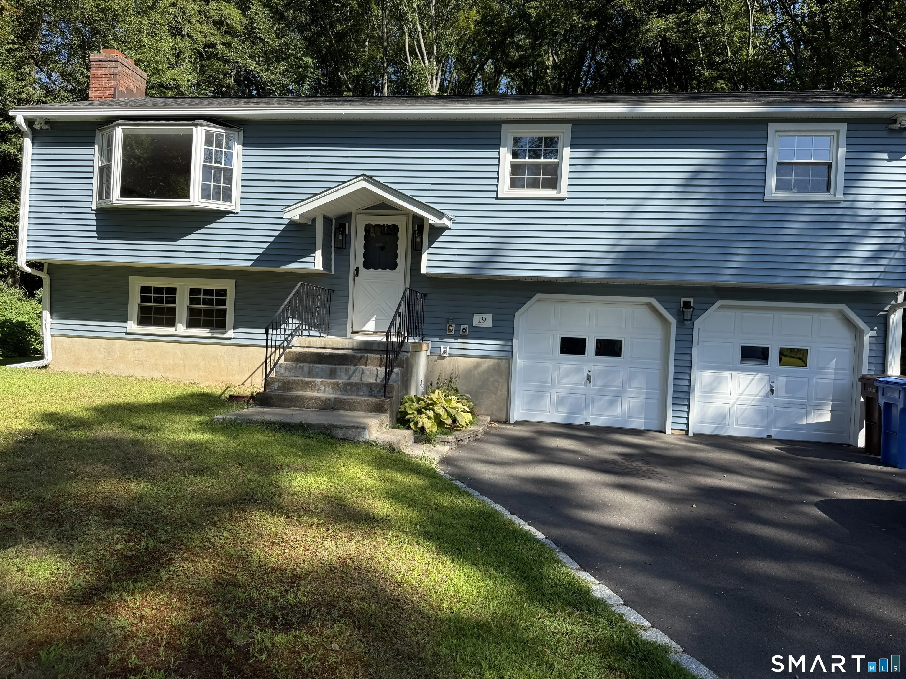 19 Greenwood Lane, Shelton