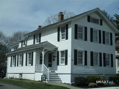 82 State Street, Guilford