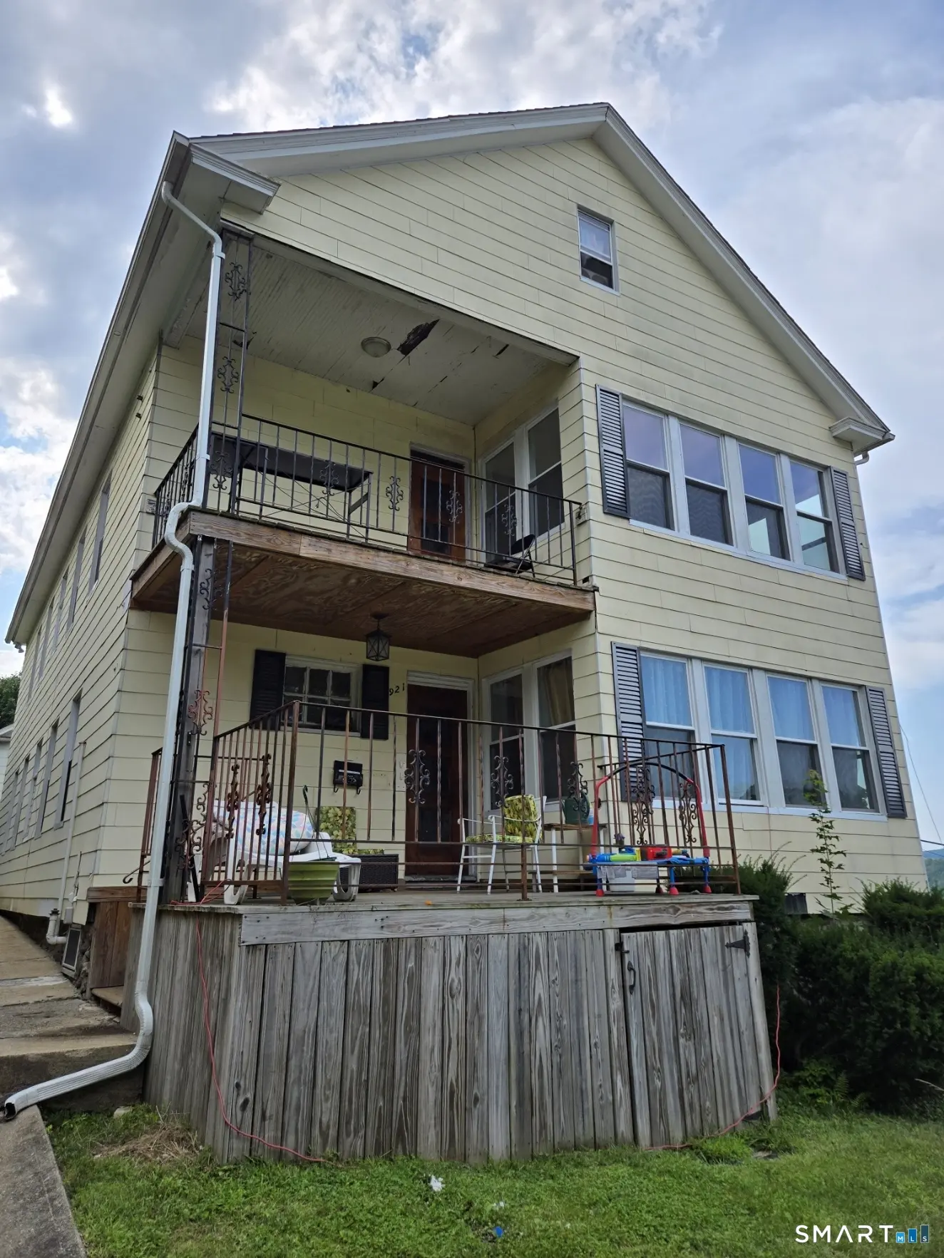 921 Cooke Street, Waterbury