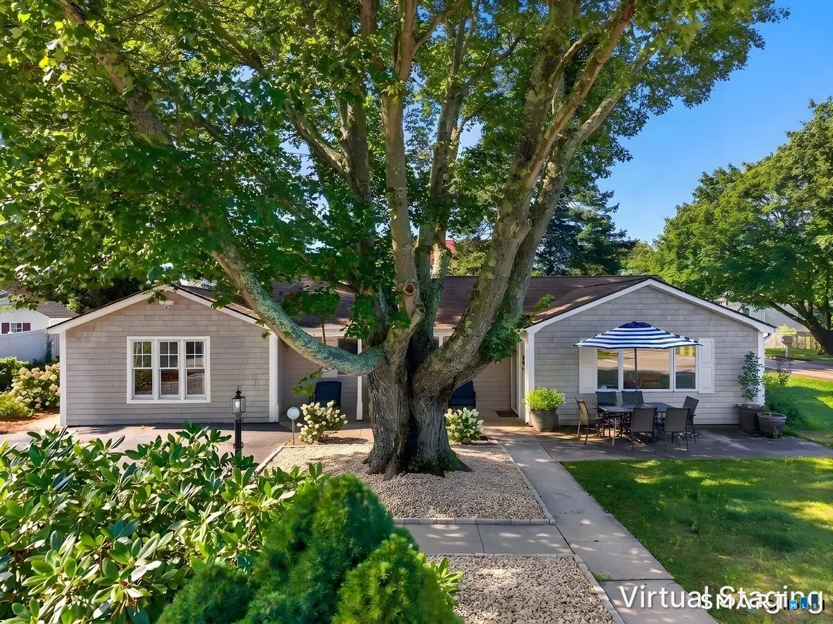 2 Stafford Street, Stonington