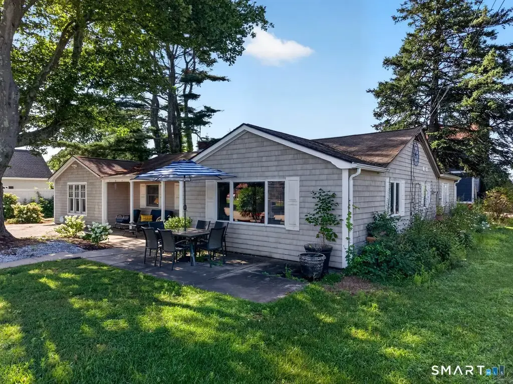 2 Stafford Street, Stonington