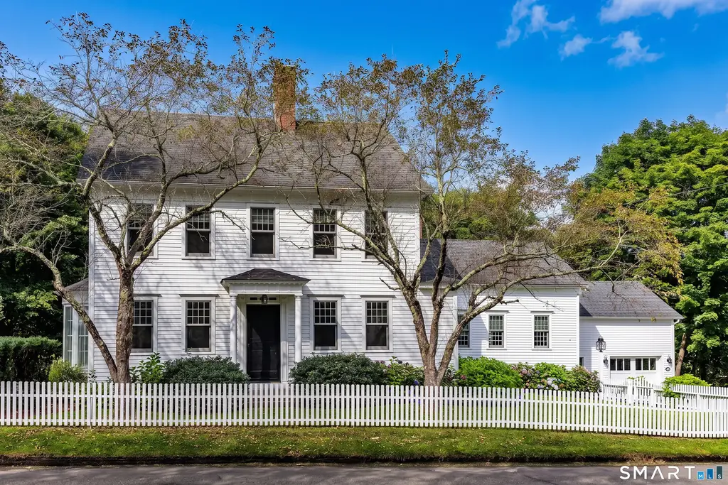 81 Green Hill Road, Washington