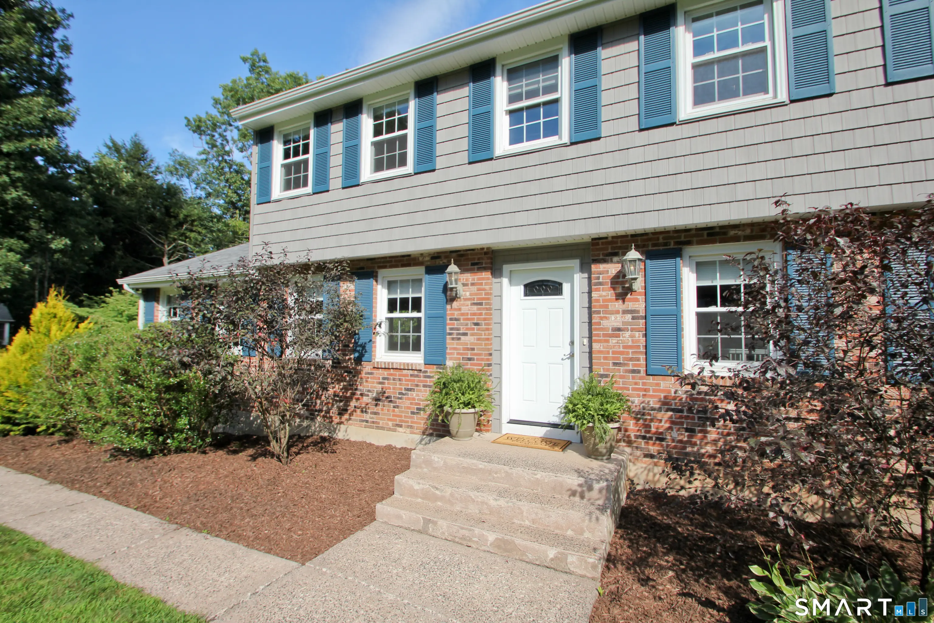 14 Horseshoe Drive, East Granby