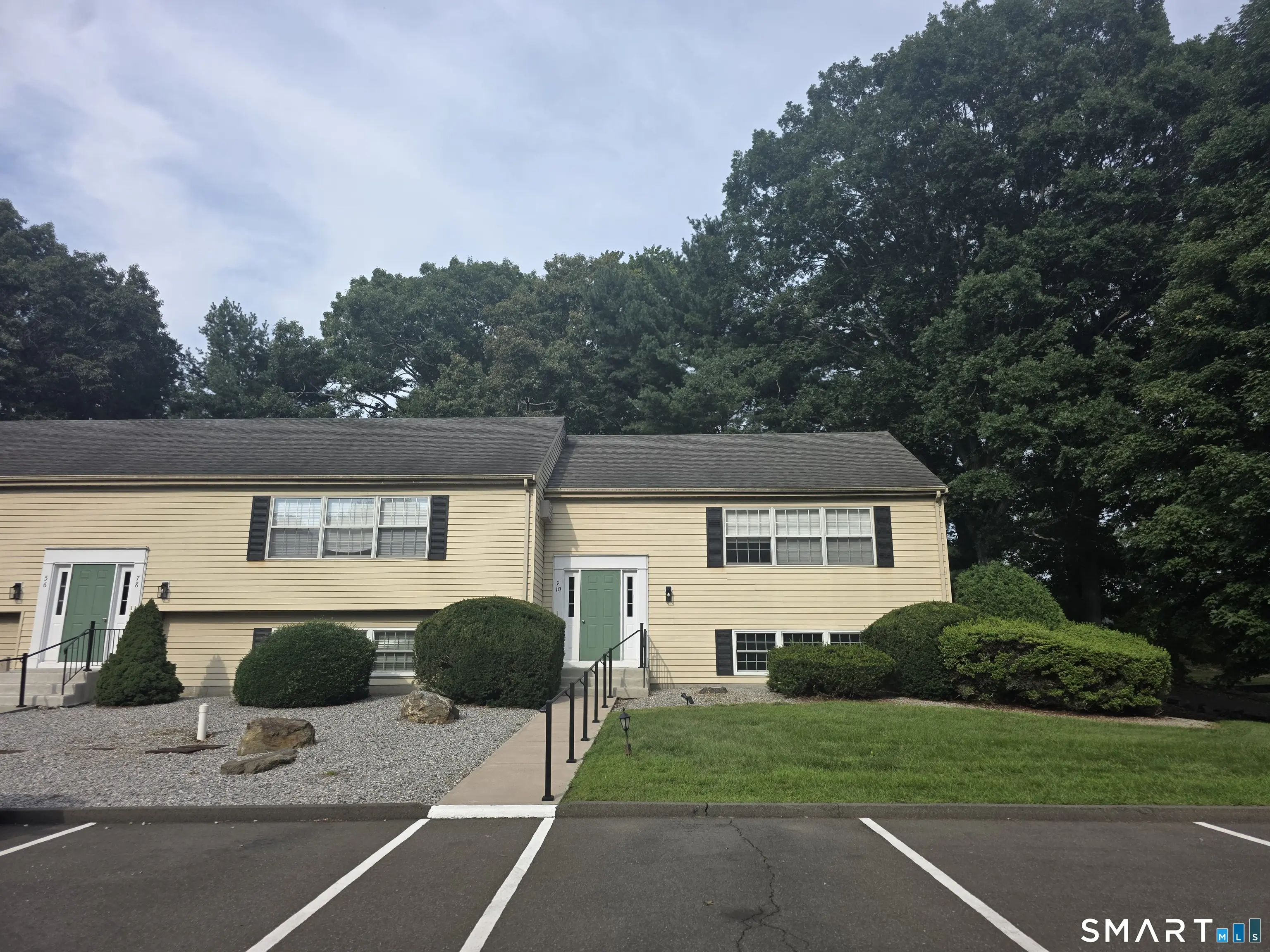 10 Brantwood Drive 10, Madison