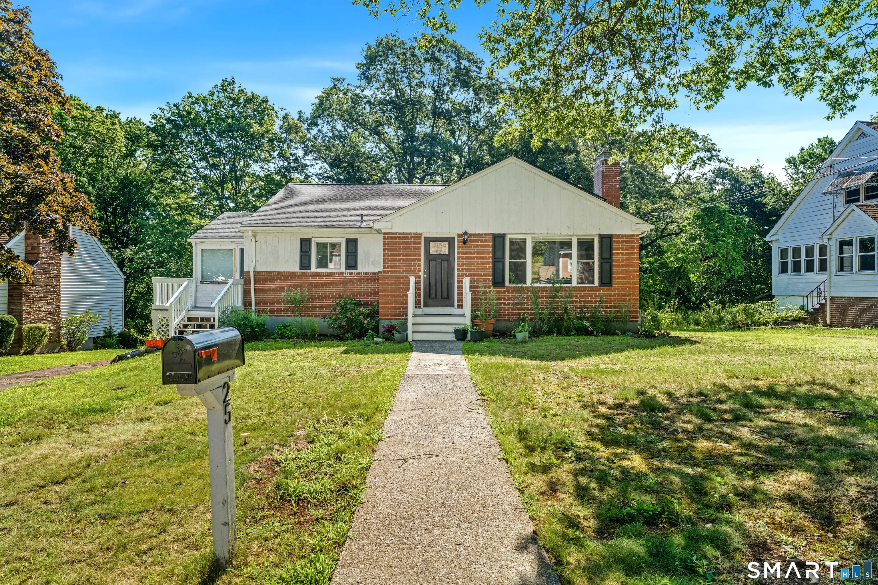 25 Seneca Road, New Haven