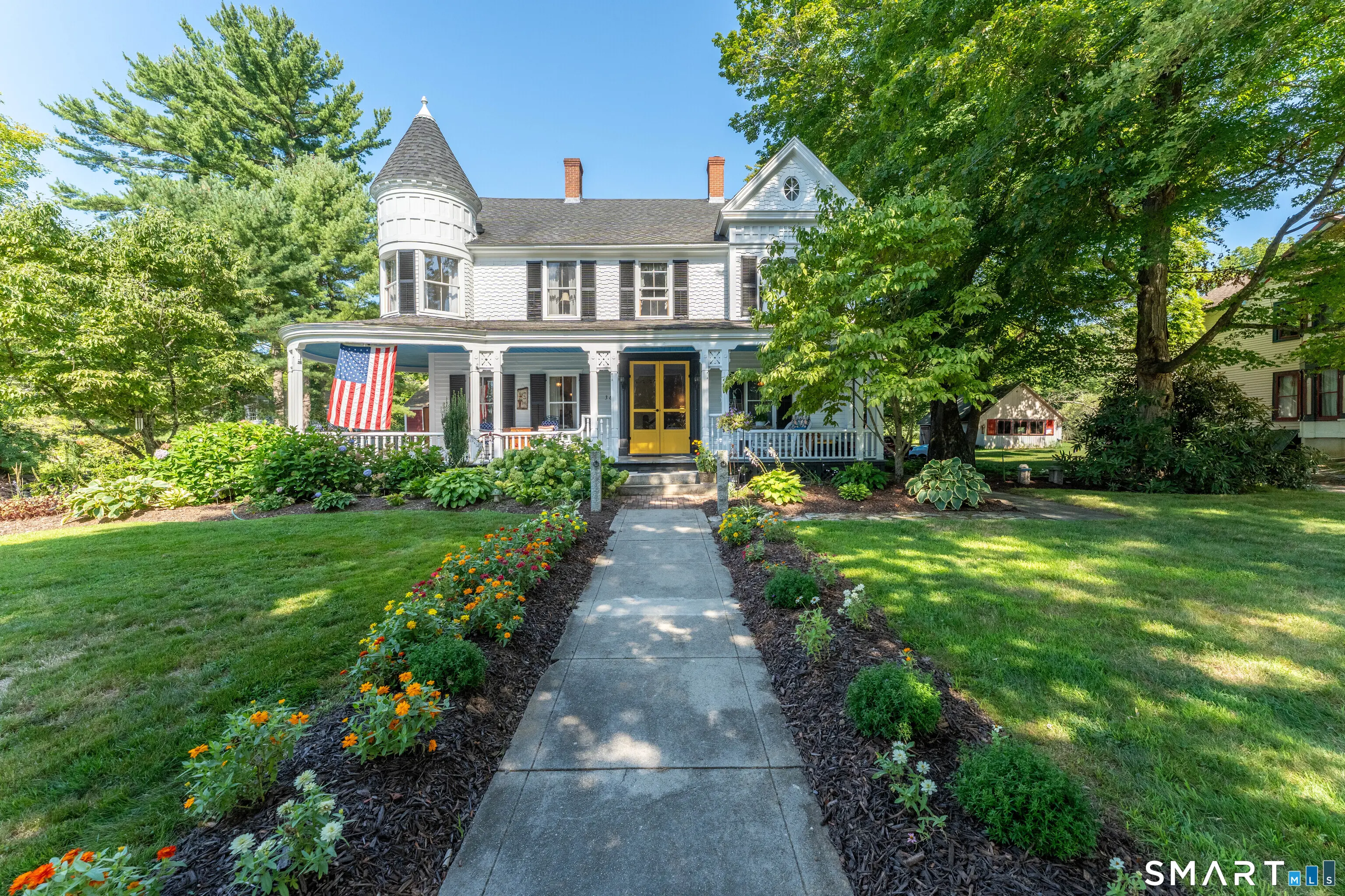 362 Thompson Road, Thompson