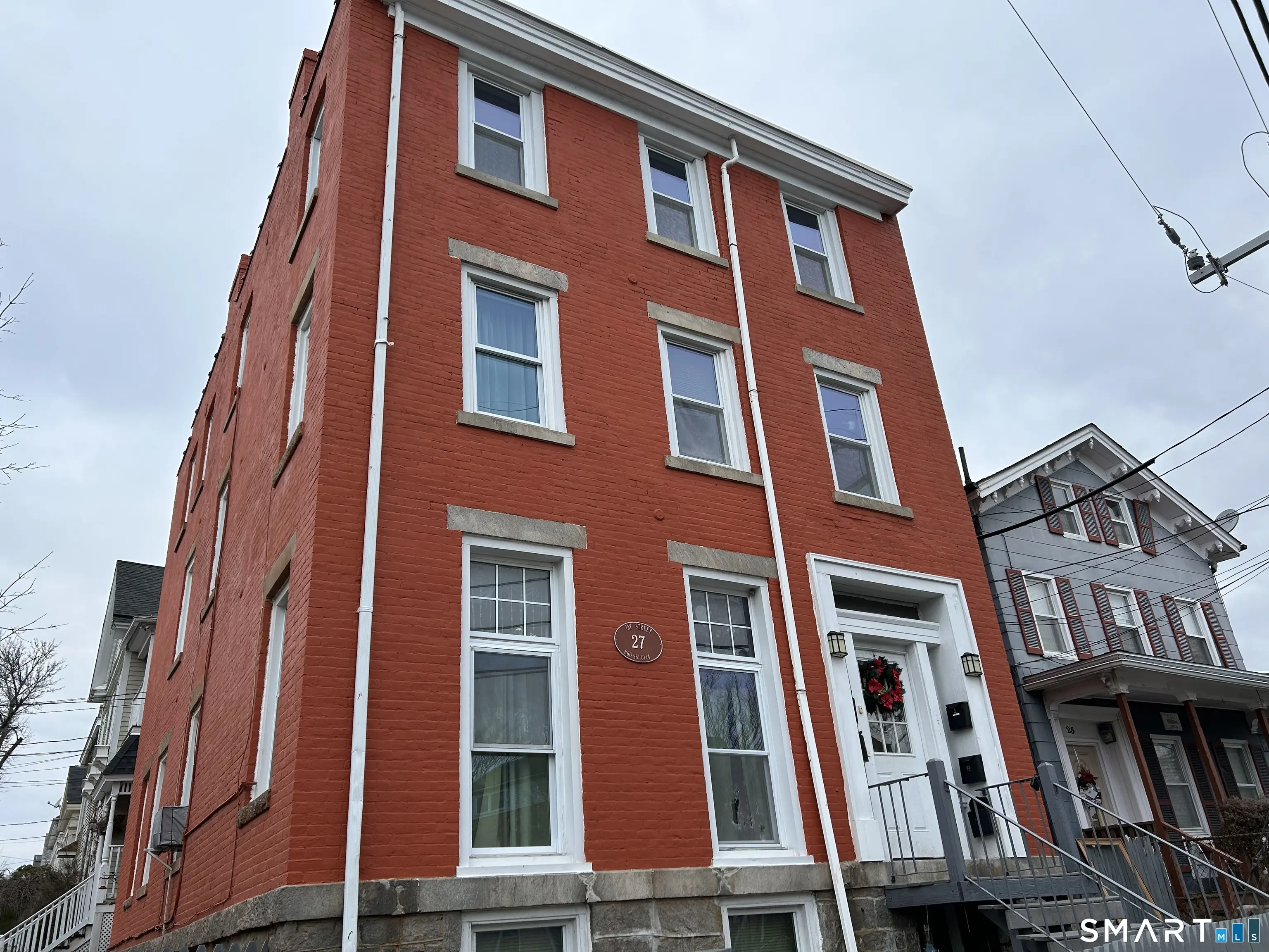 27 Jay Street B, New London