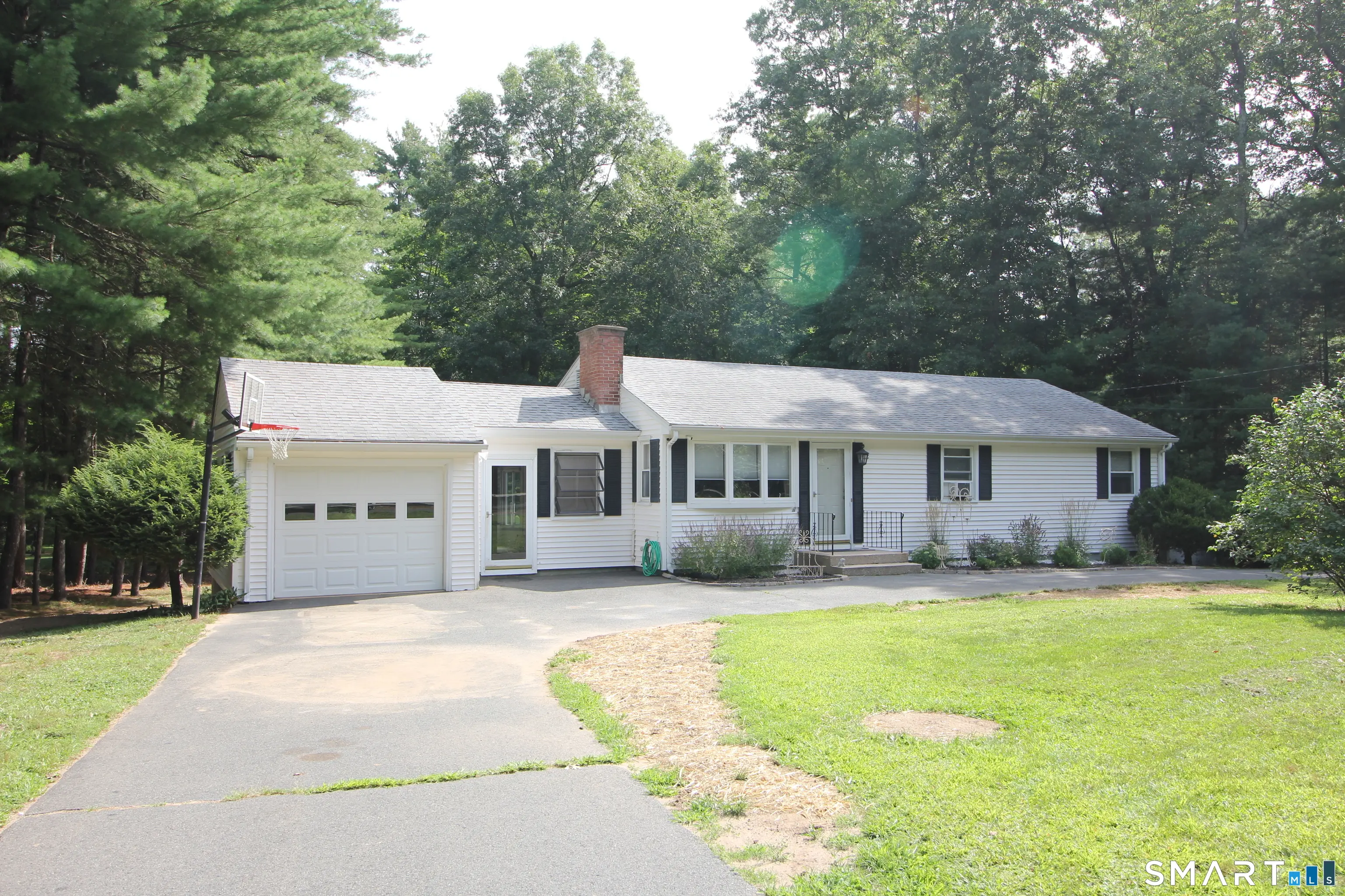 12 Oakwood Drive, Granby