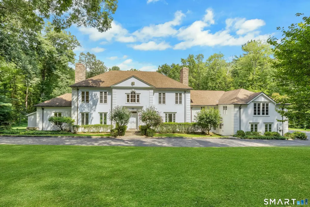 700 Hollow Tree Ridge Road, Darien
