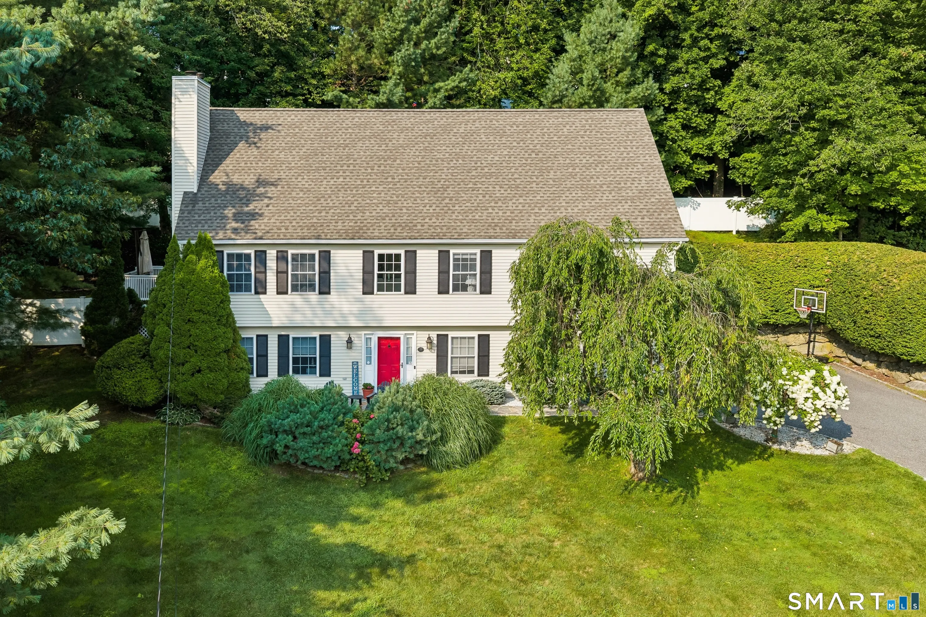 25 North Lake Shore Drive, Brookfield