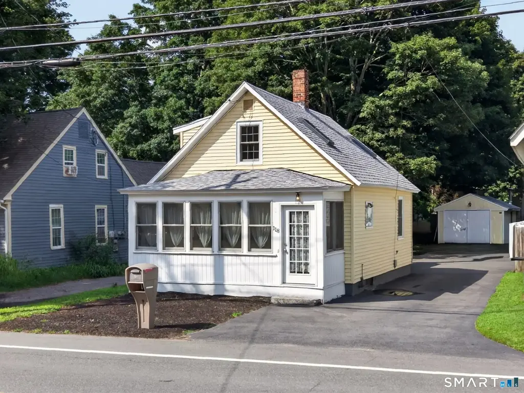118 Route 2a, Preston