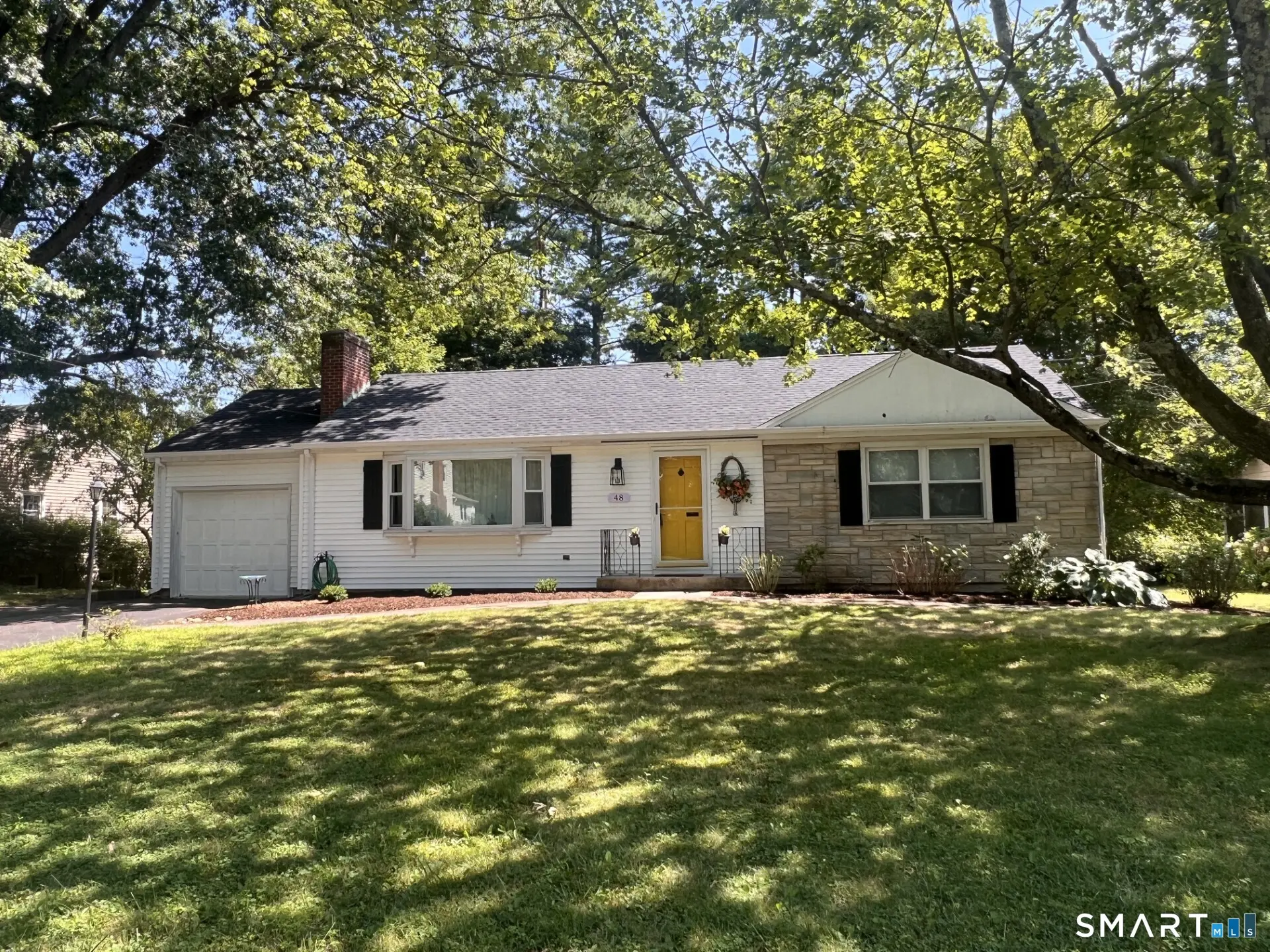 48 Meadow Farms Road, West Hartford