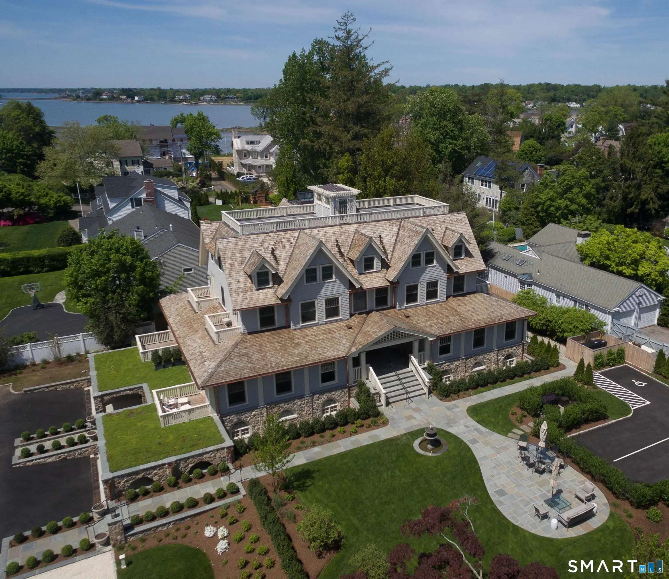 165 Shore Road D, Greenwich