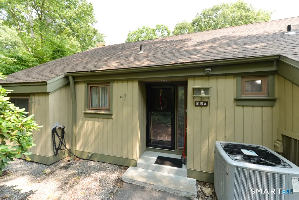 1016 Heritage Village A, Southbury