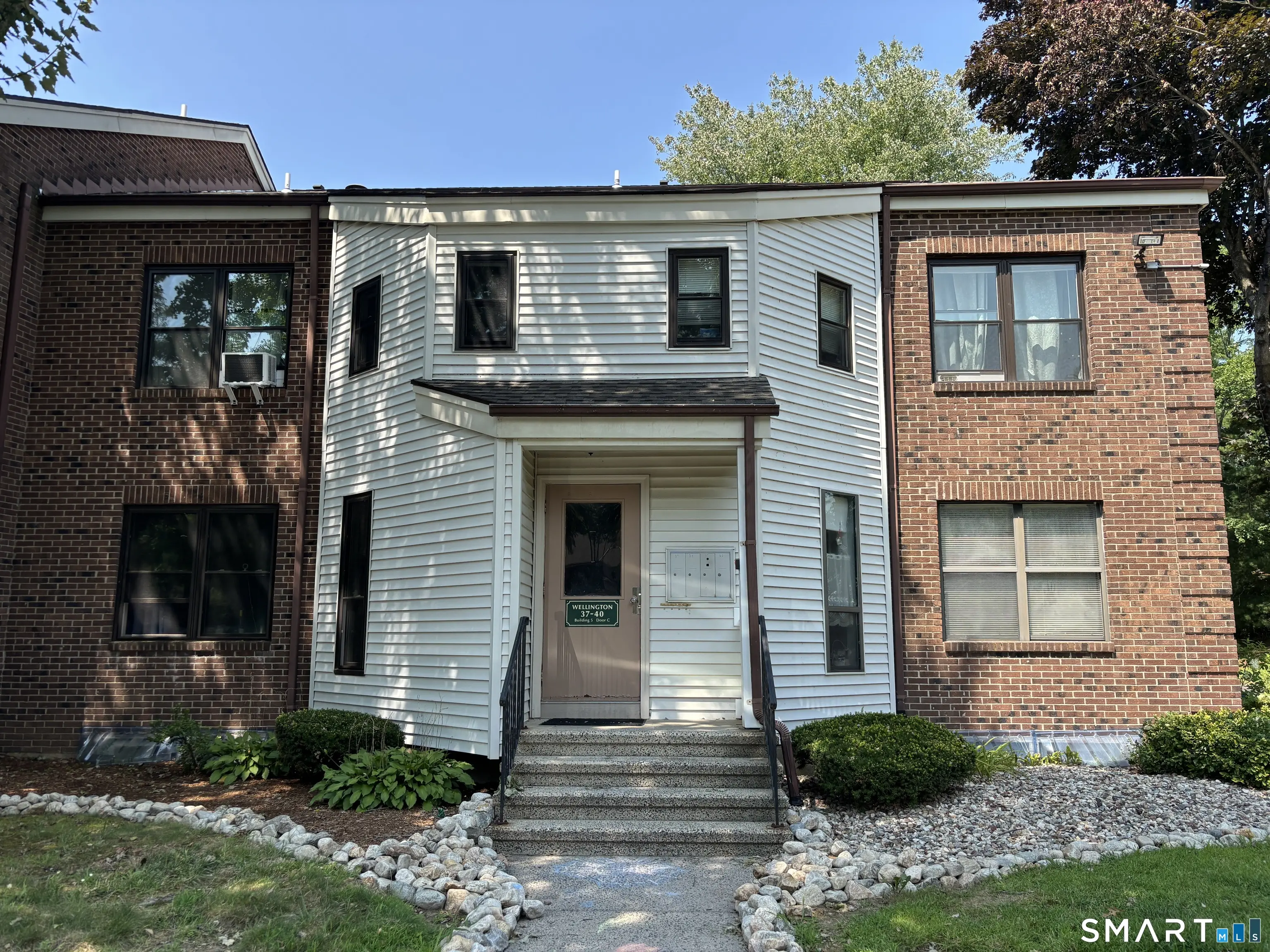 37 Wellington Drive 37, Farmington