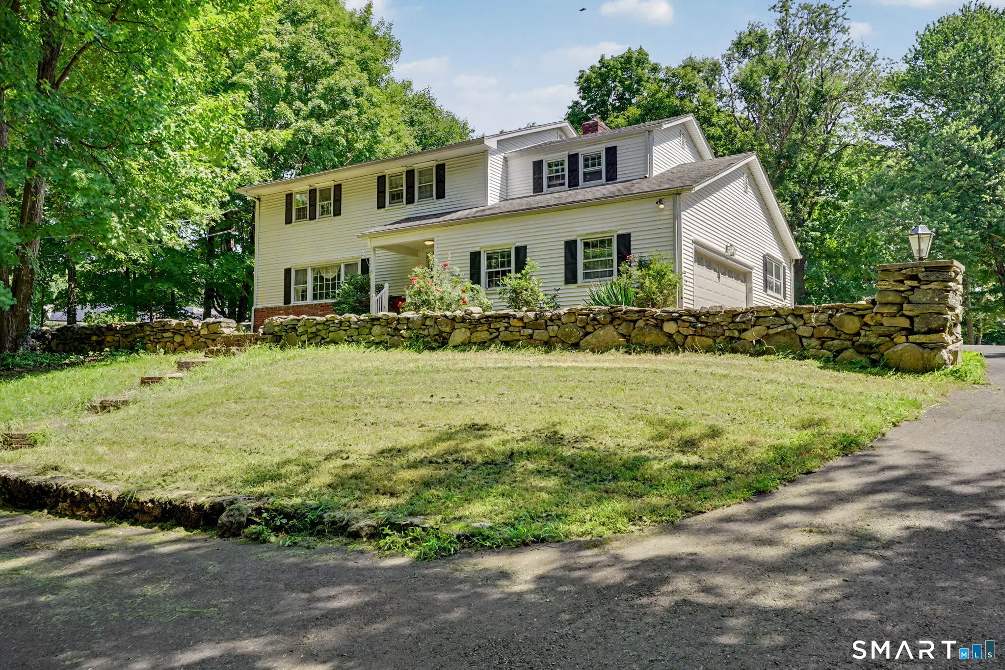 5228 Madison Avenue, Trumbull