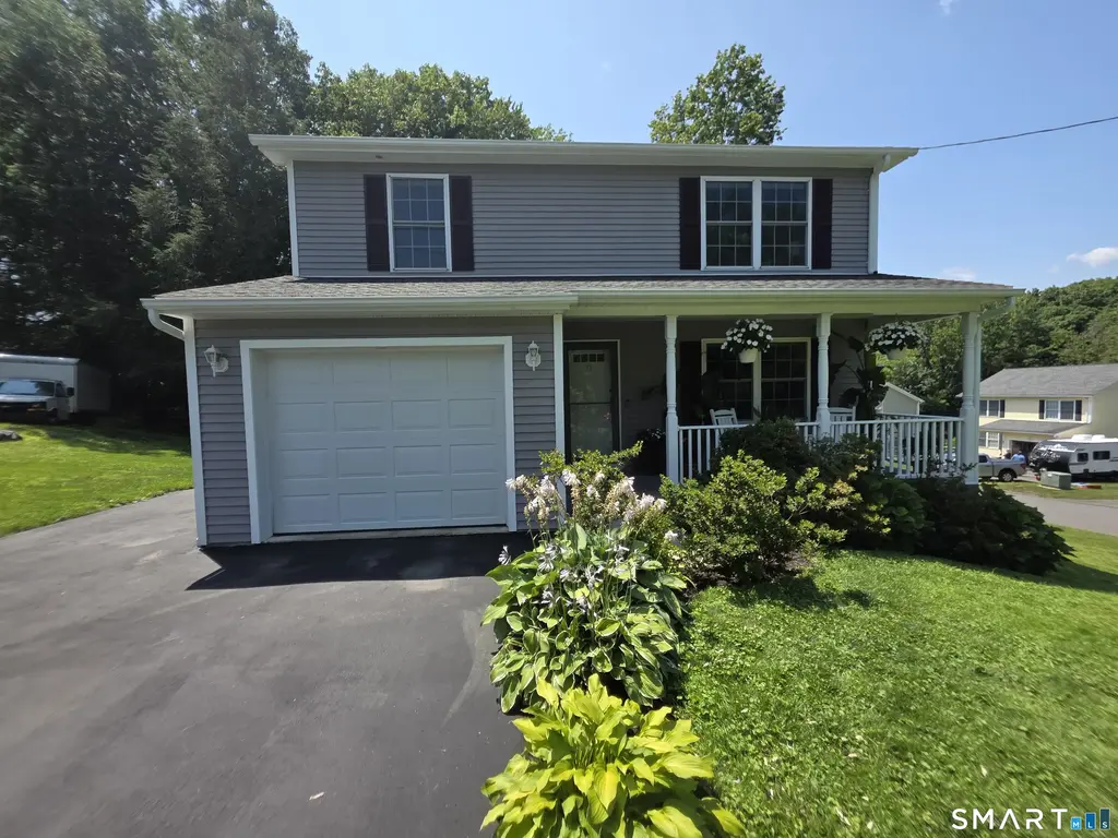 71 Lakeview Road, Plymouth