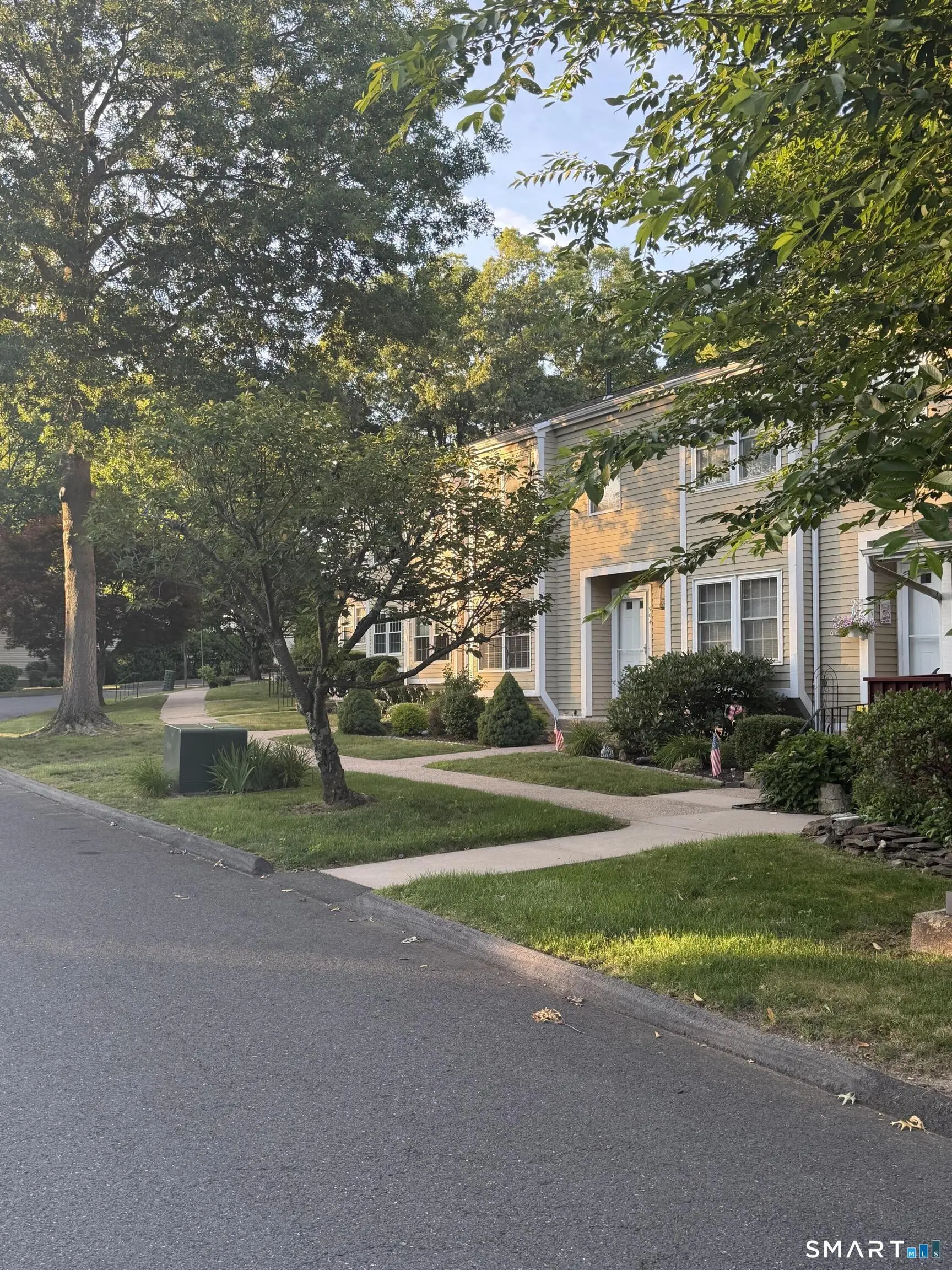 504 Carriage Drive 504, Southington