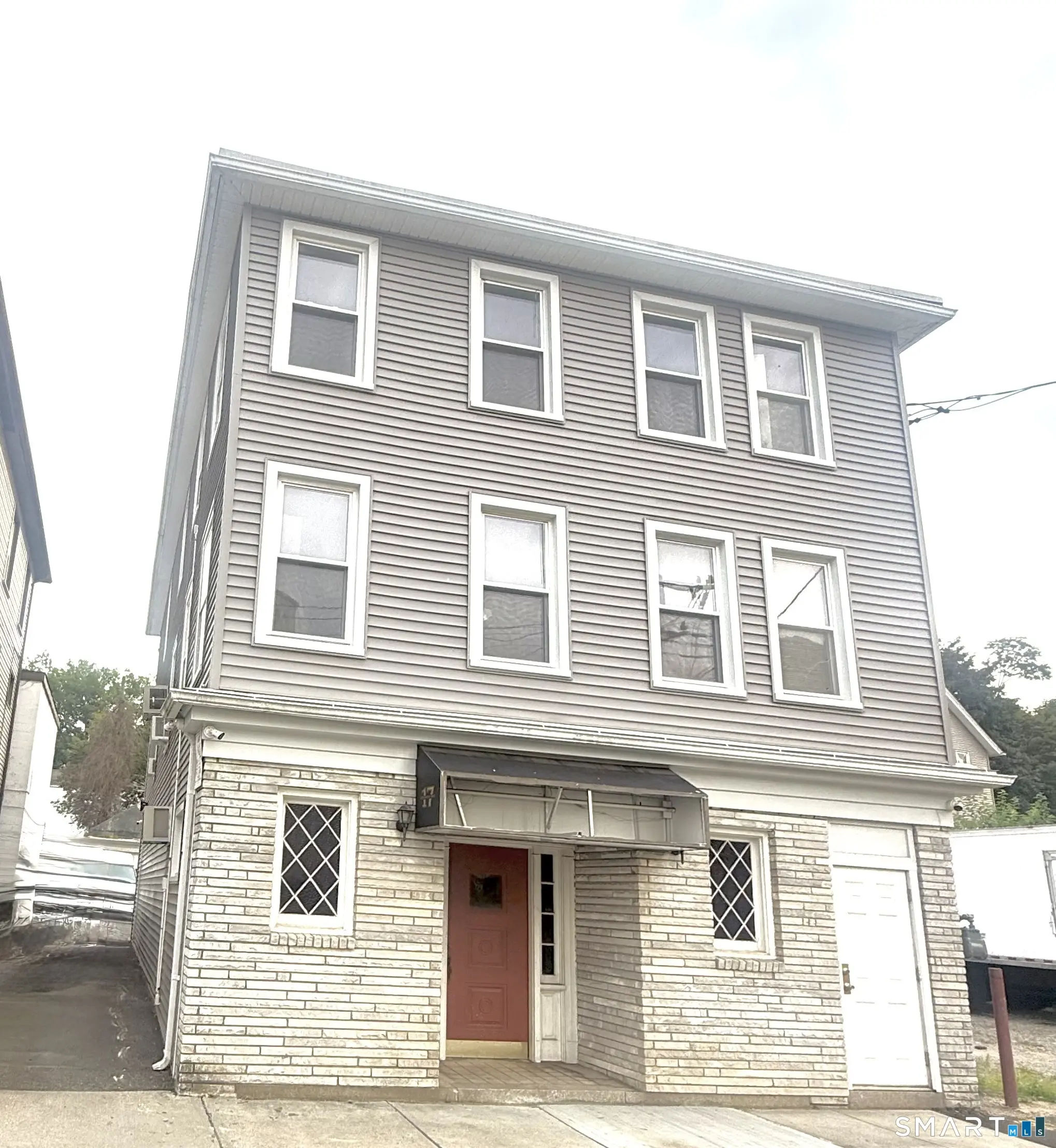 17 Congress Avenue, Waterbury