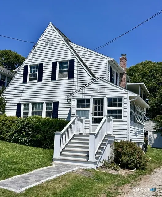 82 Menunketesuck Road, Westbrook