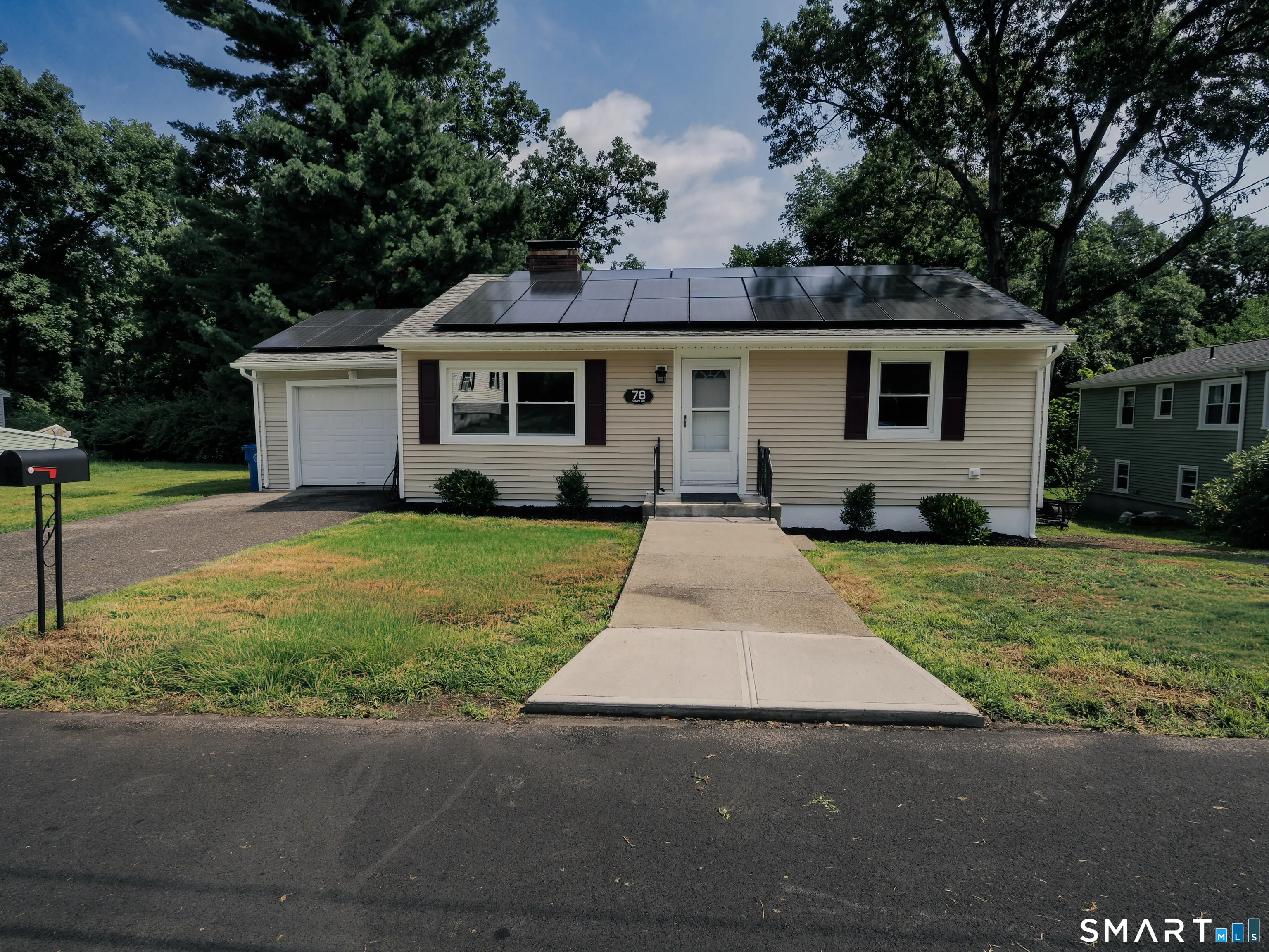 78 Venice Avenue, Waterbury