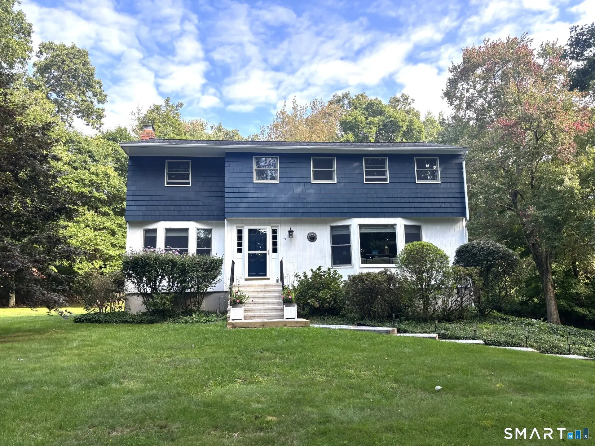 15 Fire Hill Lane, Redding