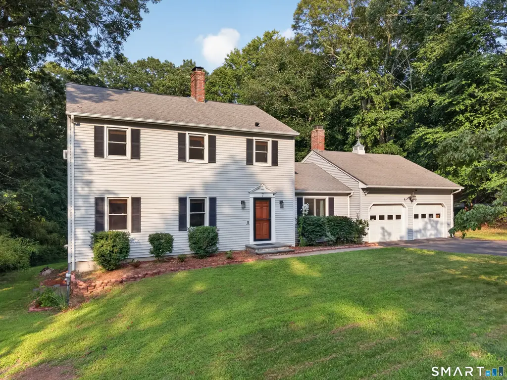 7 Friar Tuck Drive, Ledyard