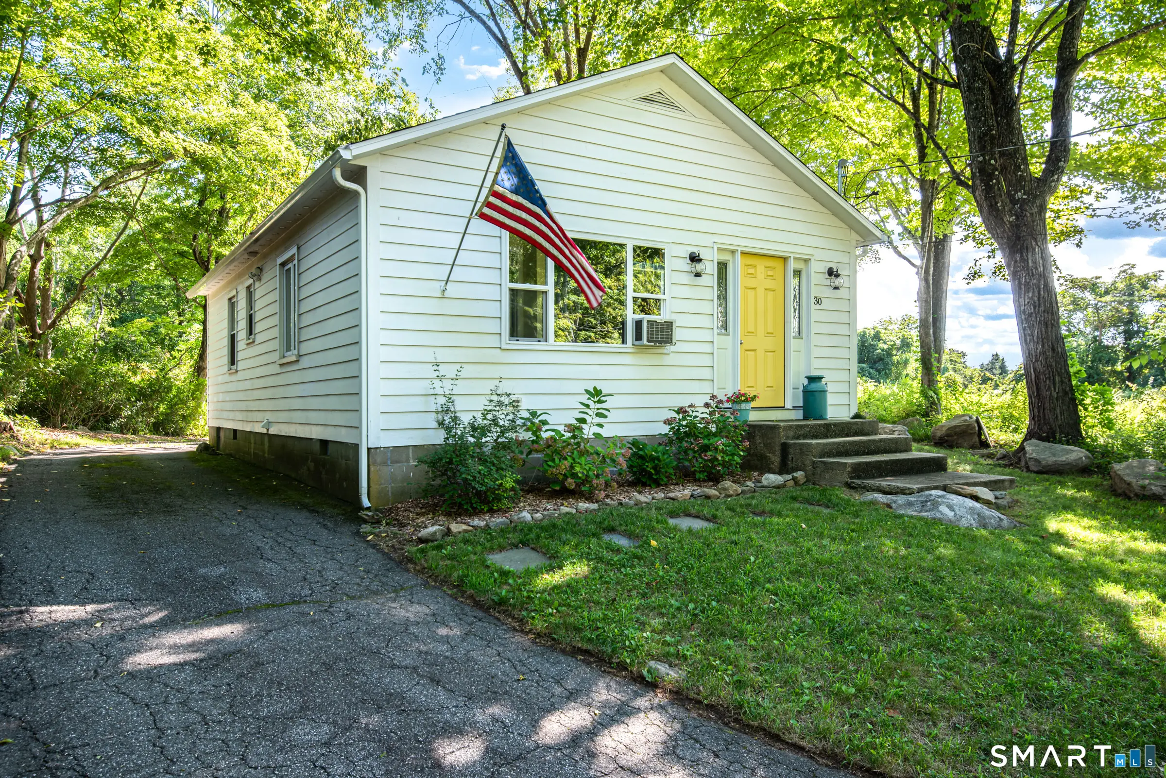 30 Carter Hill Road, Clinton