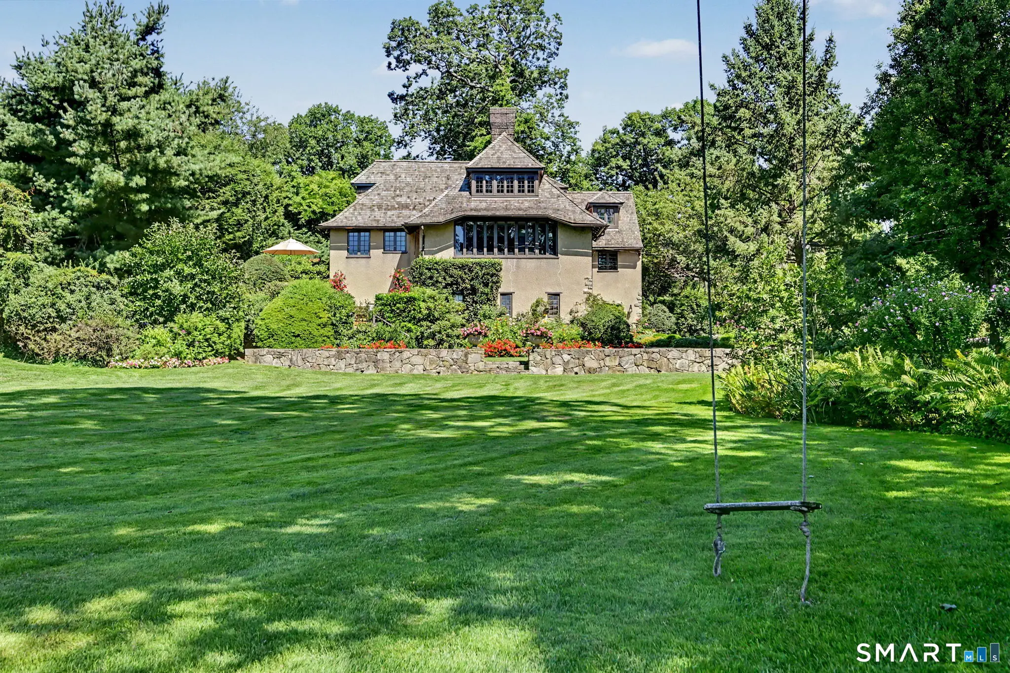 1 Woodland Road, Norwalk