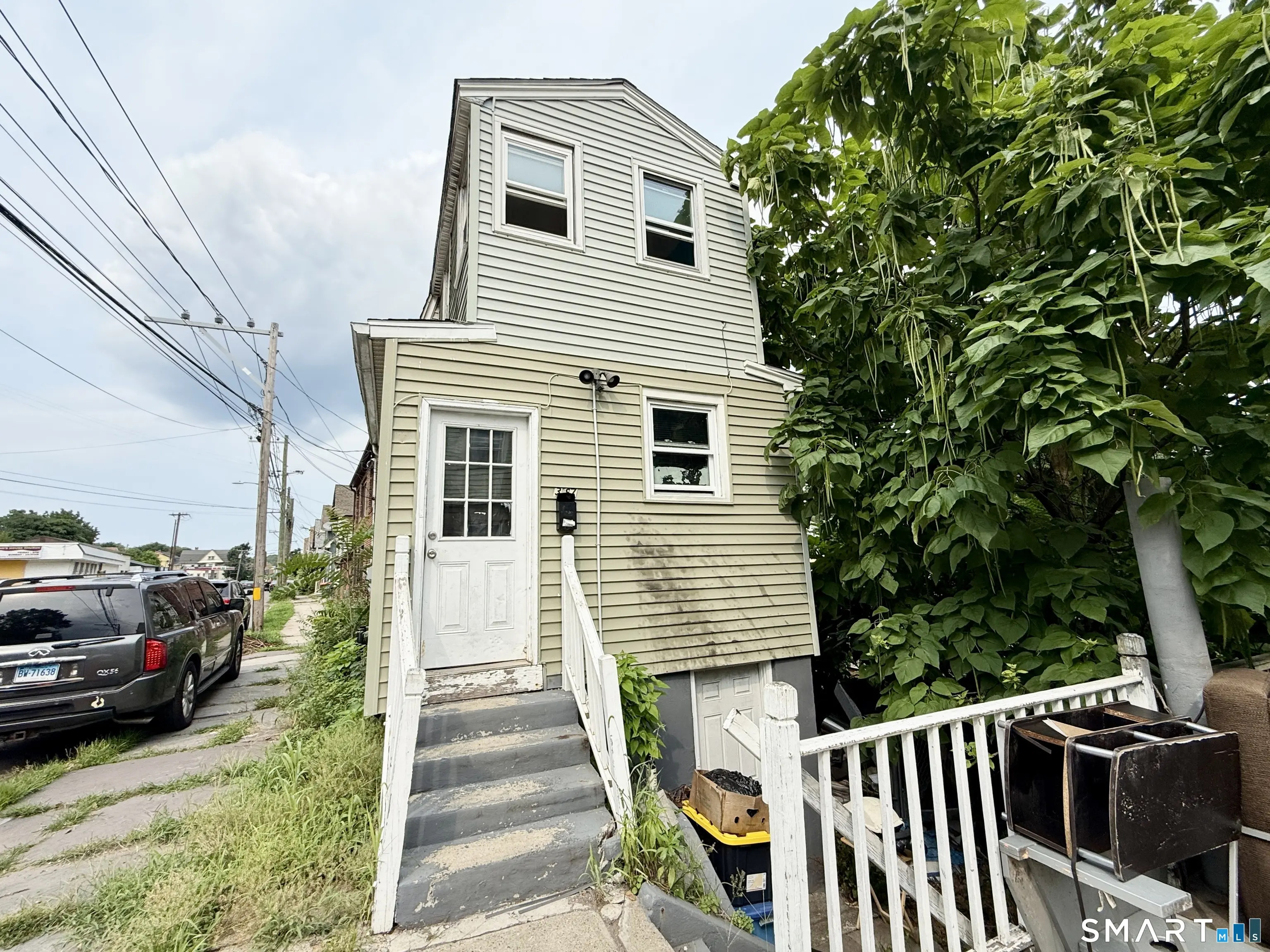 387 Colony Street, Meriden