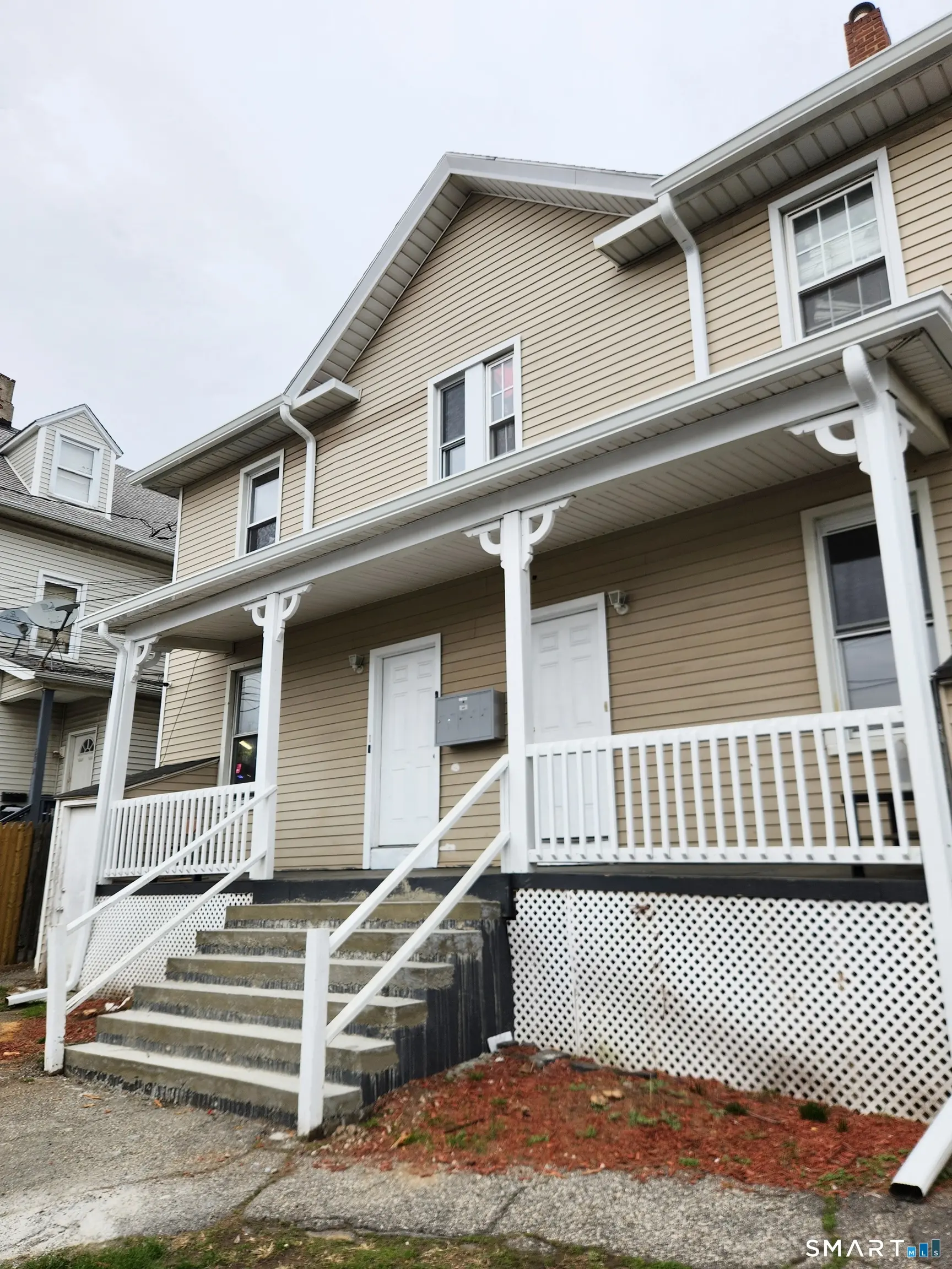 202 Harral Avenue B, Bridgeport