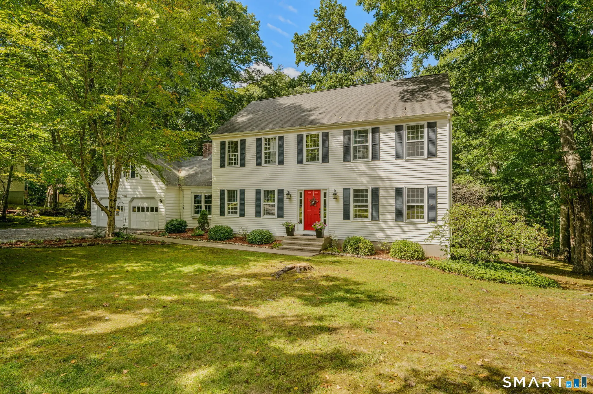 45 Robinhood Drive, Ledyard