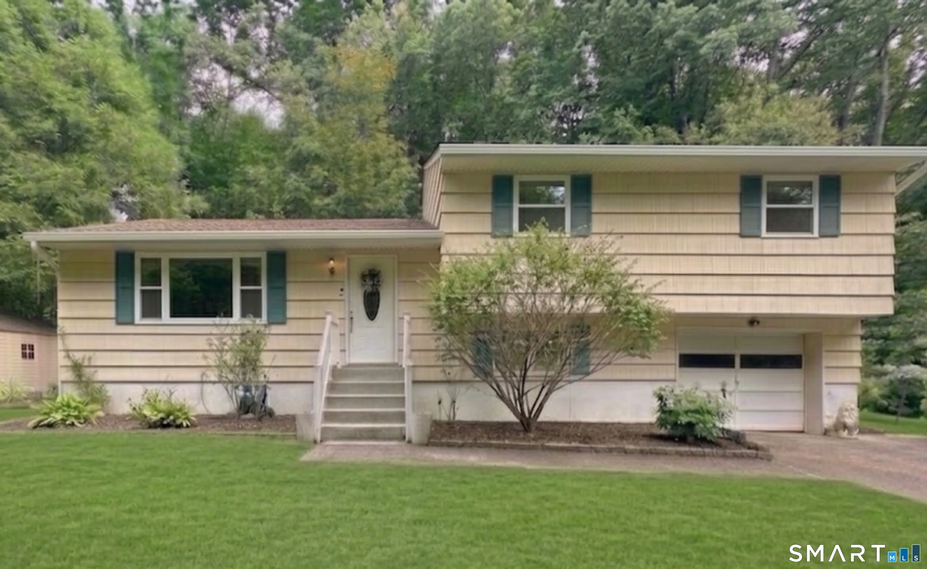 28 Bound Line Road, Wolcott