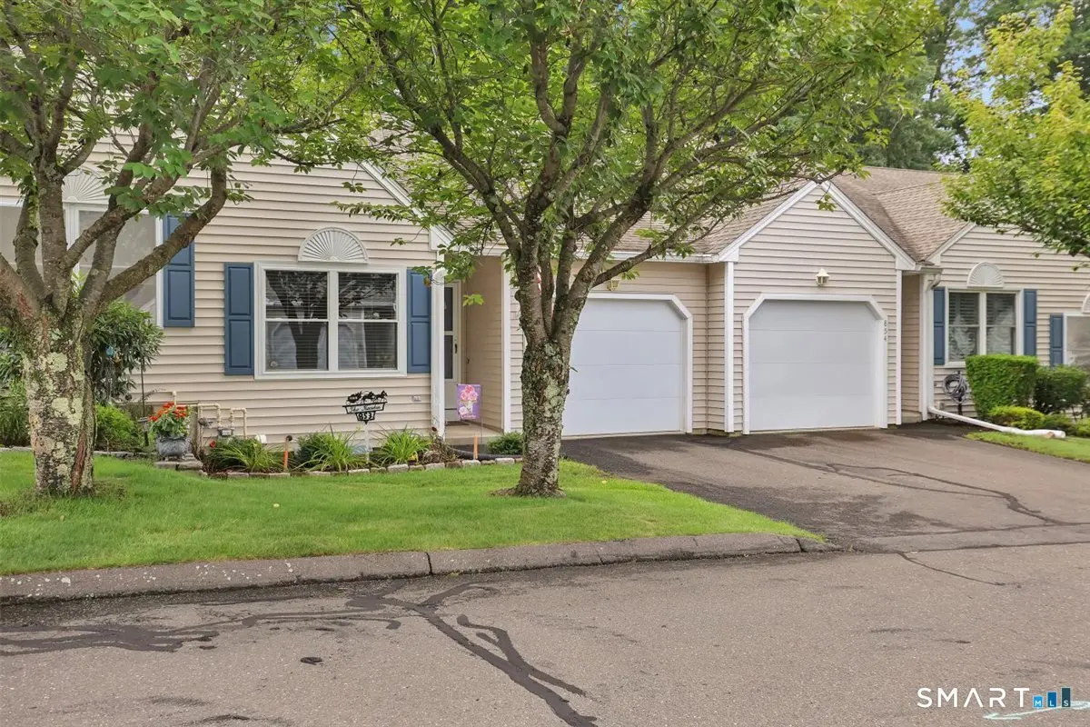 853 Glacier Way 853, Southington