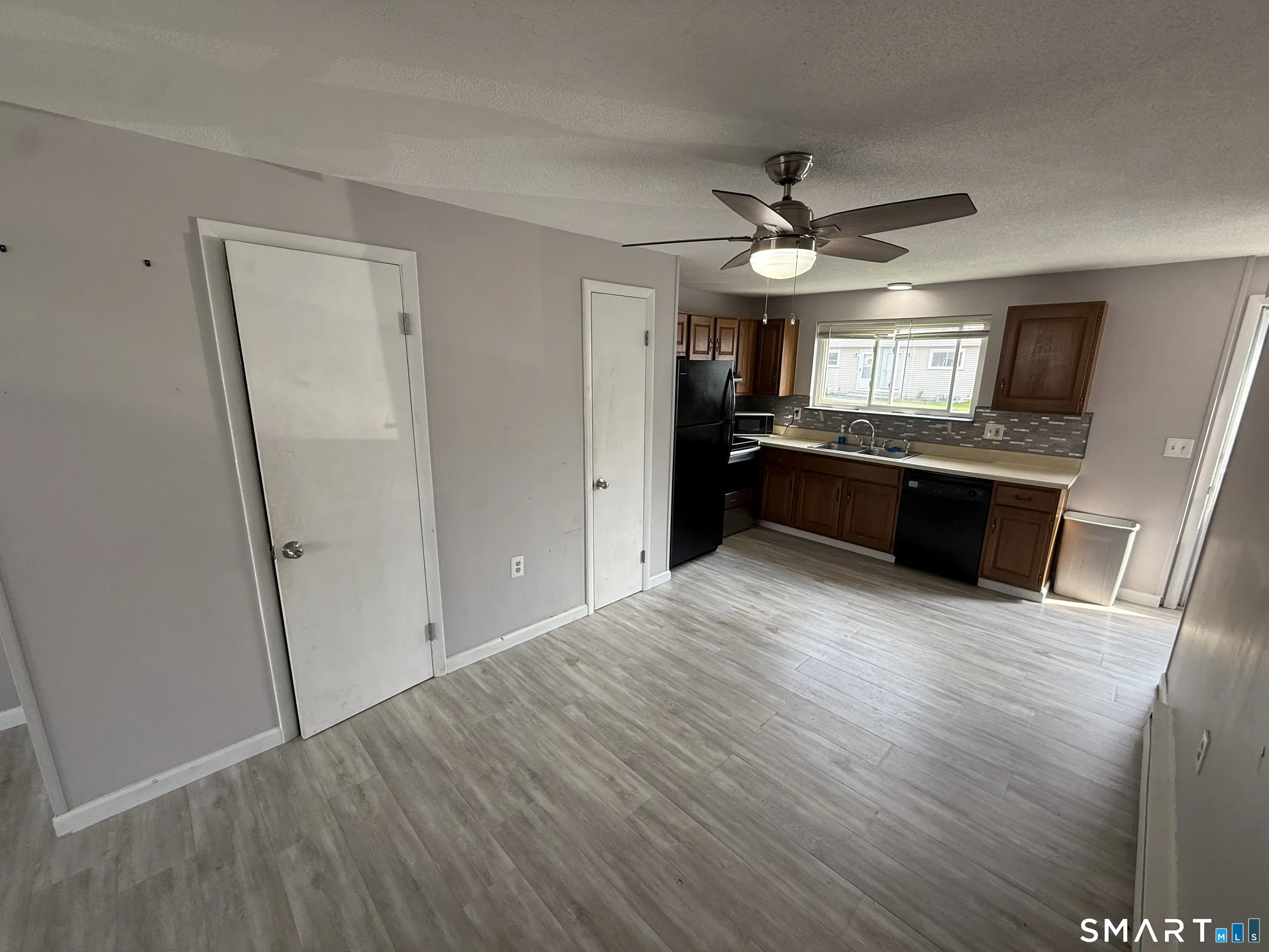 1081 New Haven Road 3d, Naugatuck