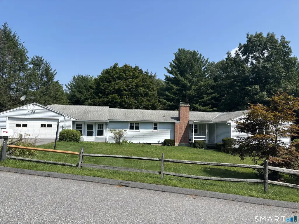 70 Jordan Lane, Torrington