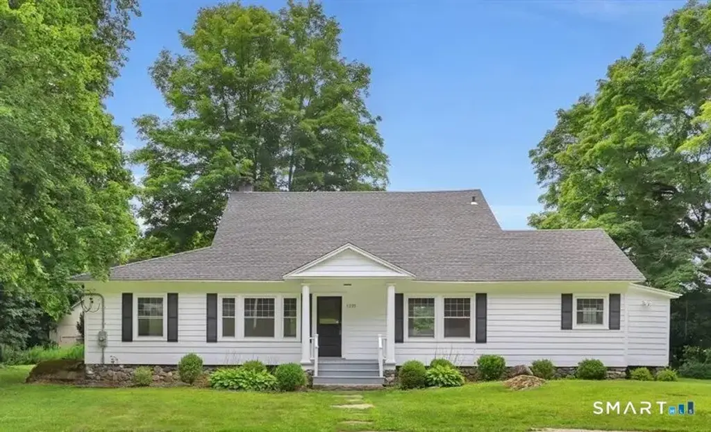1231 Bantam Road, Litchfield