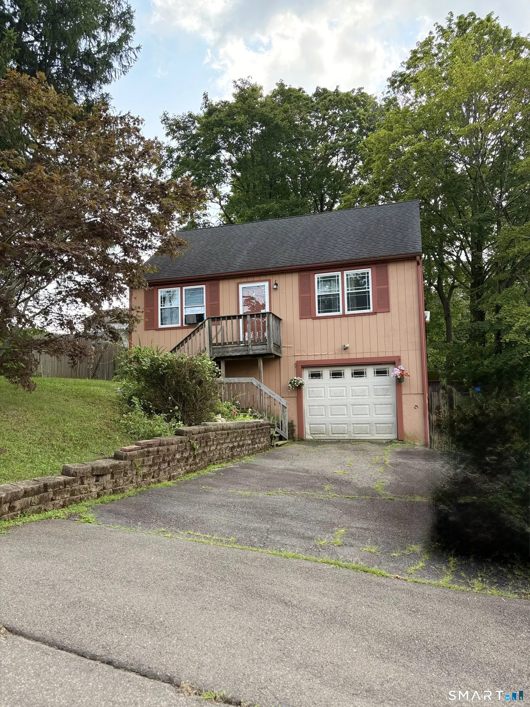 81 Huber Avenue, Meriden