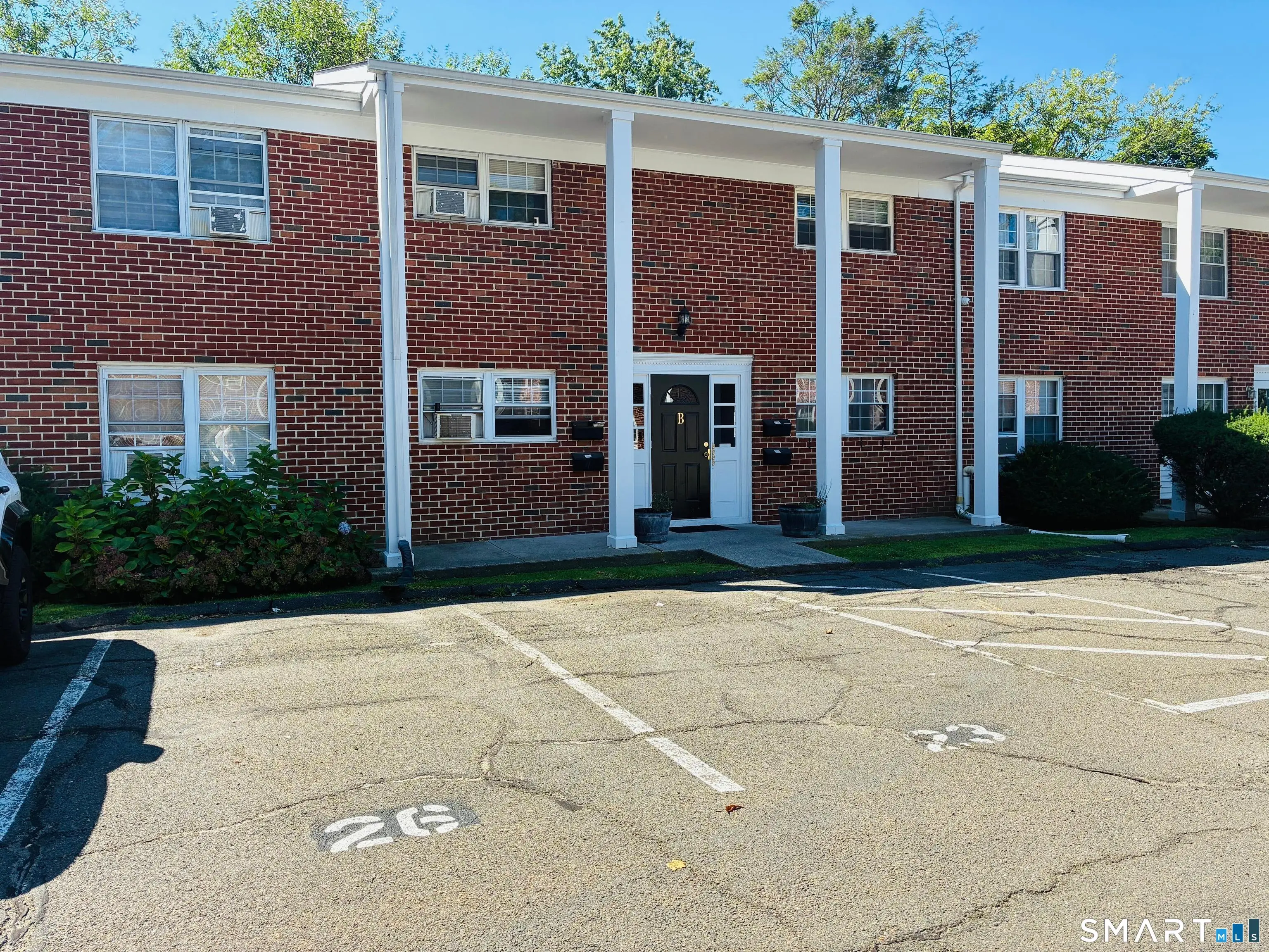 125 Lawn Avenue B6, Stamford