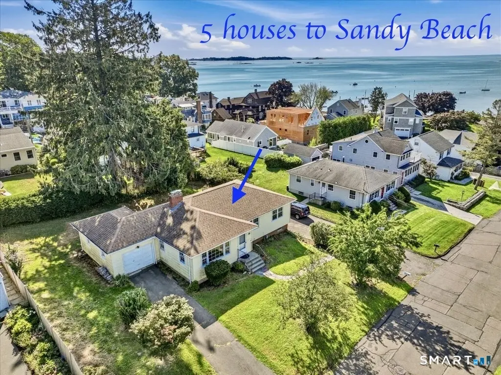 15 Third Avenue, Branford