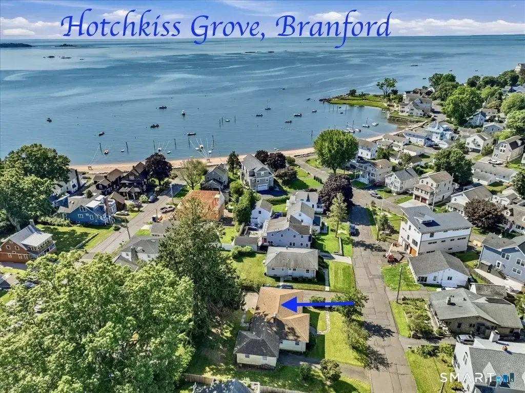 15 Third Avenue, Branford