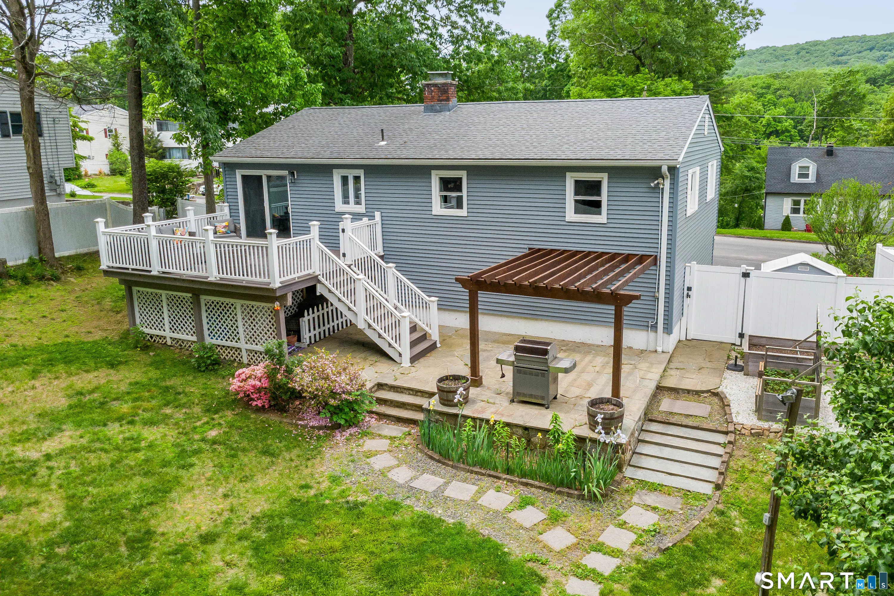 26 Pleasant Street, Bethel